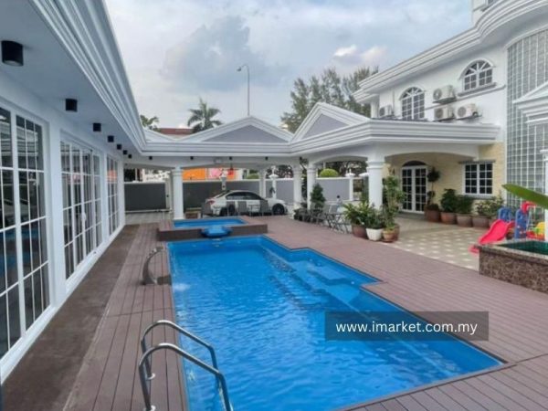 ﻿2 & 1/2 Storey Bungalow at Setiawangsa