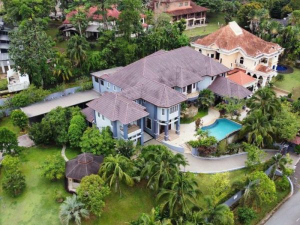 Luxury Bungalow Country Heights Kajang Land Area 44,000 sqft